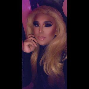 Meet your Posher, Kiki